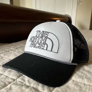 NORTH FACE HAT
